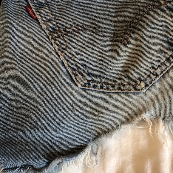 Levi Cutoffs  button down 502,s - Picture 8 of 8